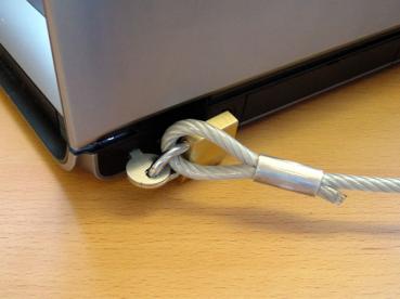 [MV]LaptopCable6.